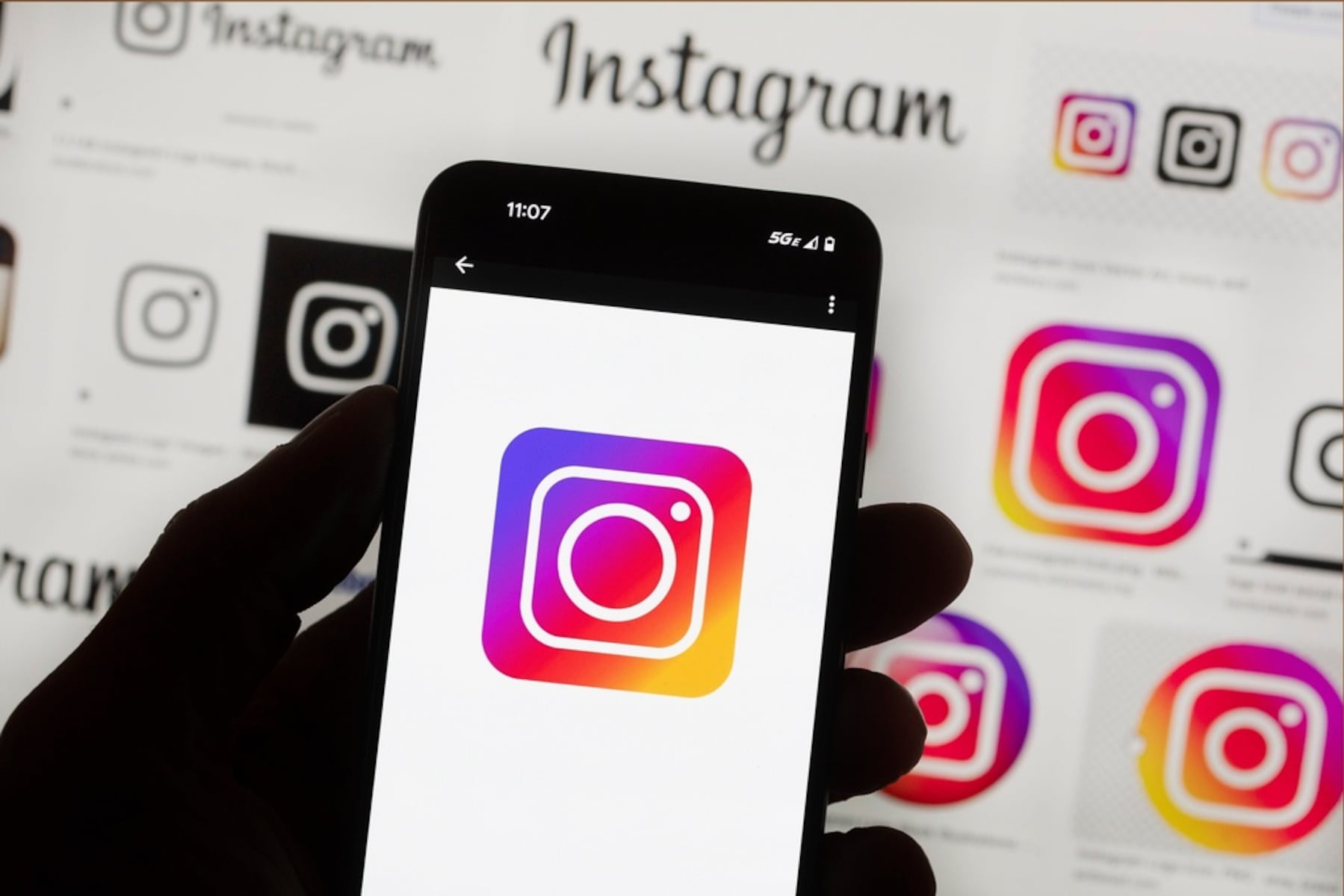 Instagram mocked by fast-food brands, others over change