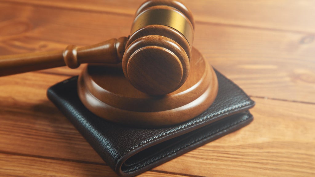 Florida man indicted for swindling $180,000 from four people in Illinois through investment scam
