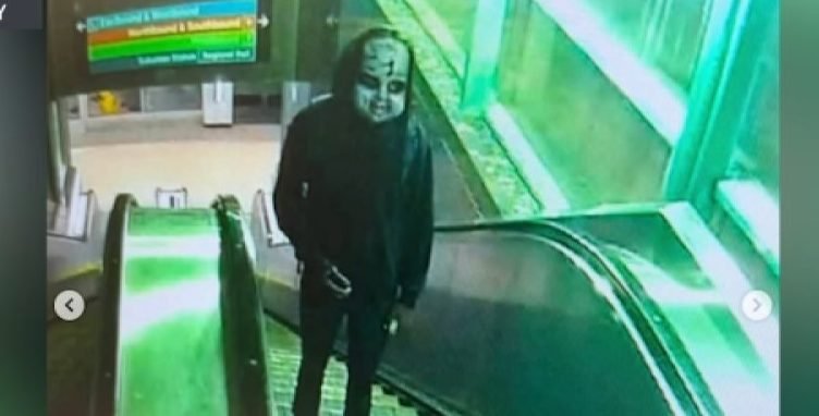Masked man reportedly harassing people near City Hall in Philadelphia