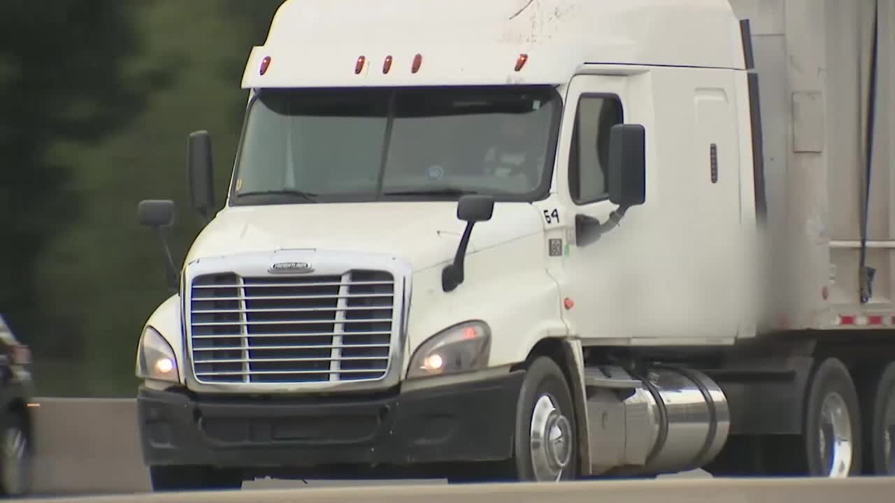 Texas lawmakers hear testimony on surge in foreign CDL crashes