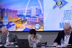 Cops accuse St. Louis mayor of using officer funeral for wage debate. Mayor denies it.