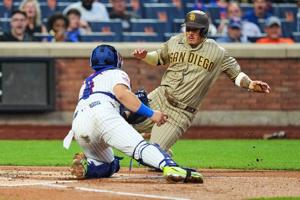 Mets outfielders peg 3 runners at plate in first 2 innings, including 2 in a row by Carson Benge