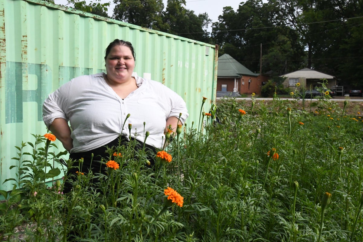 How one gardener's neighbors shared their land to help her start a flower business