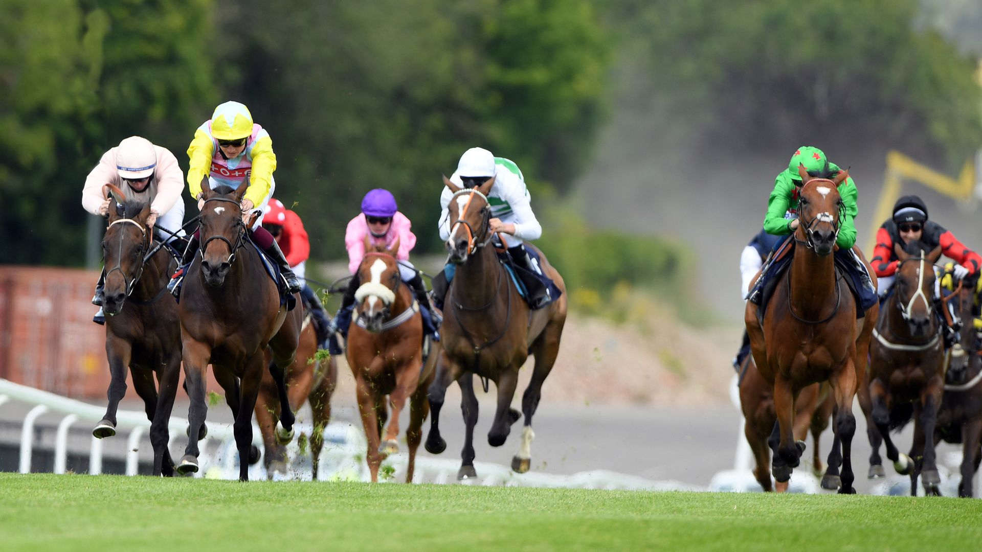 Chepstow, Lingfield and Wolverhampton host today's action