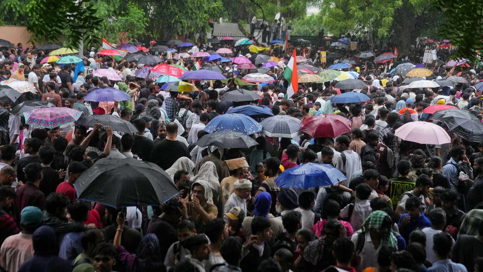 Plainclothes cops at CJP march were for crowd control: Delhi Police to top court