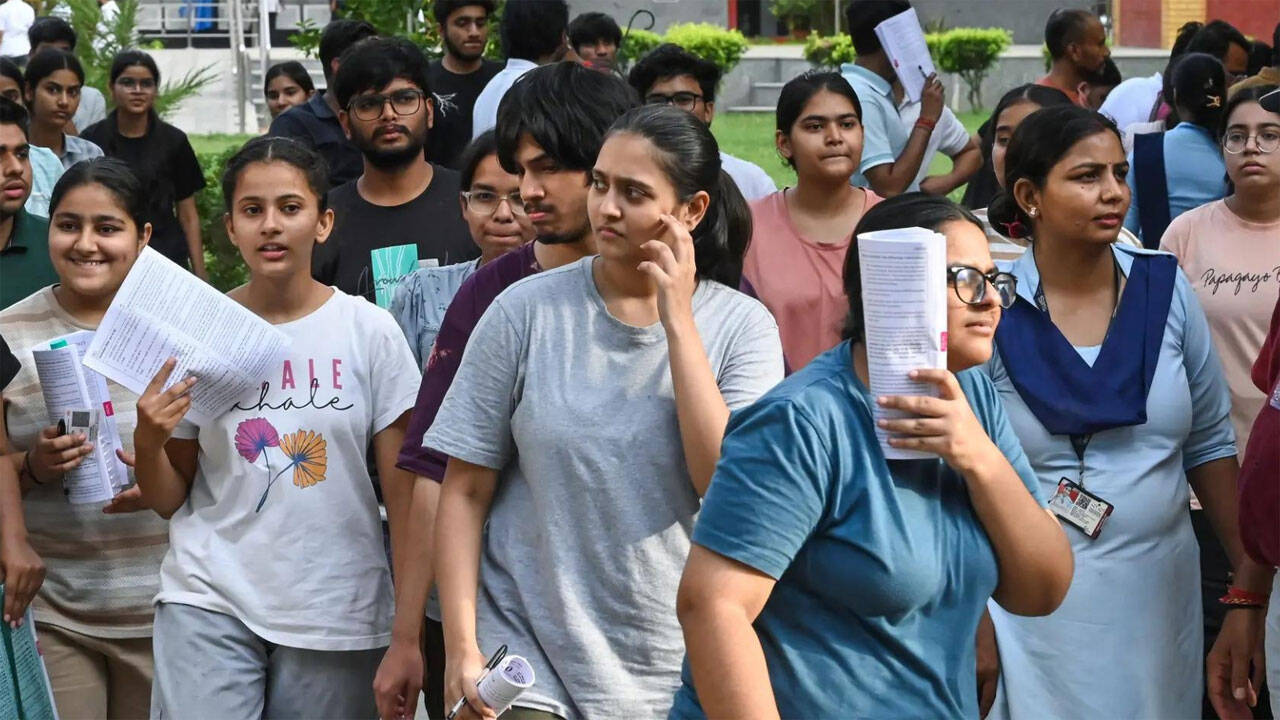 Delhi HC puts JNU admissions on hold over deprivation points