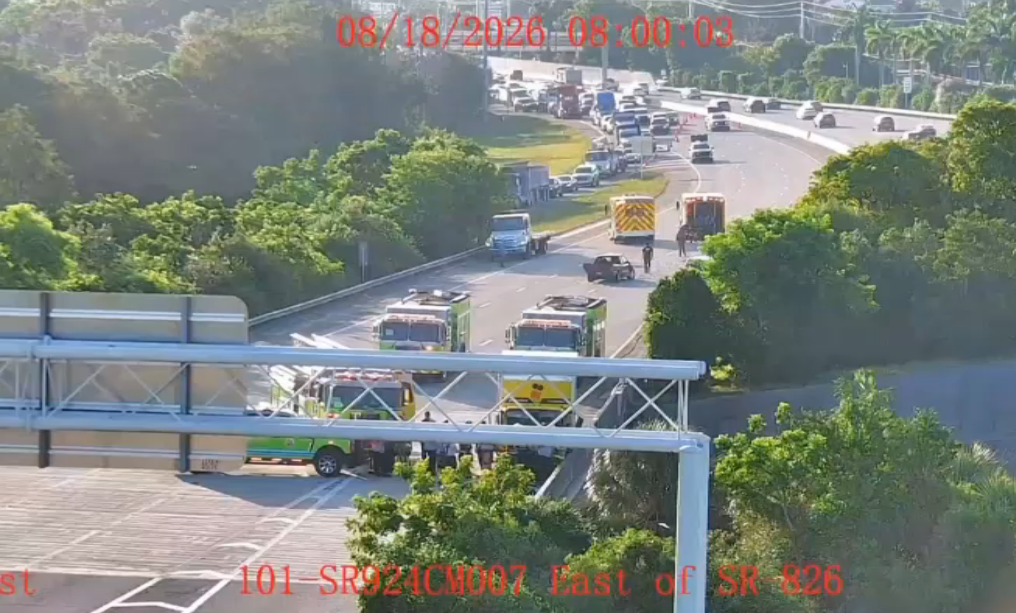 1 hurt in multi-vehicle crash that shut down all lanes on Gratigny Parkway in Miami-Dade