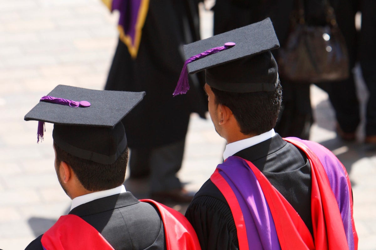 Trump begins to roll back Biden-era student loan forgiveness credits