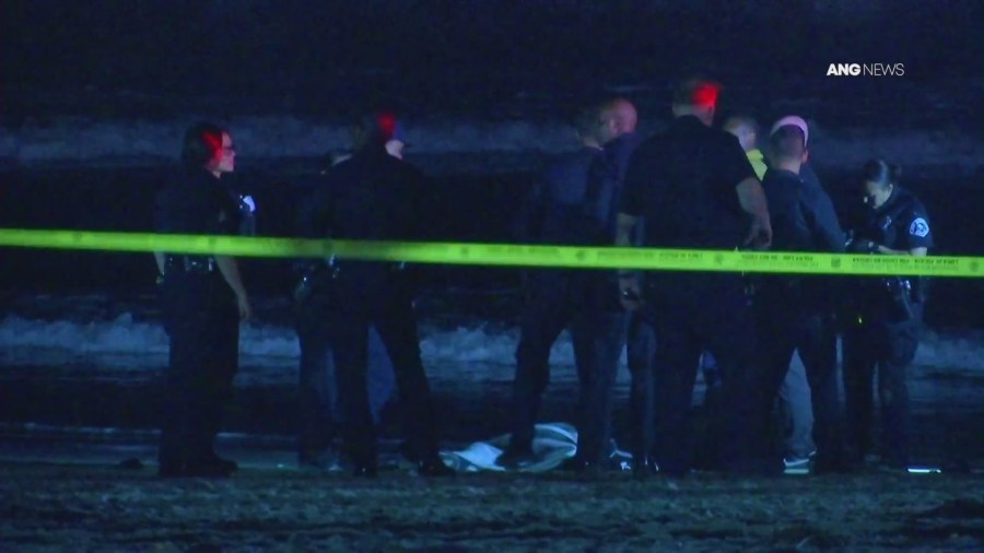 Discovery of dead man on Venice Beach prompts investigation