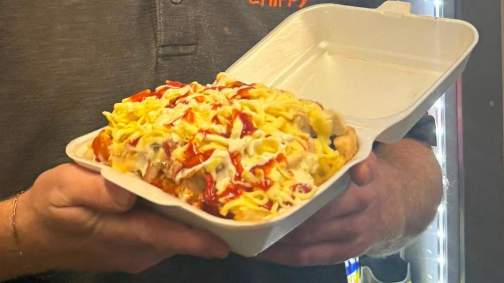 'A Derry classic': Chicken Box takes centre stage at Rose of Tralee