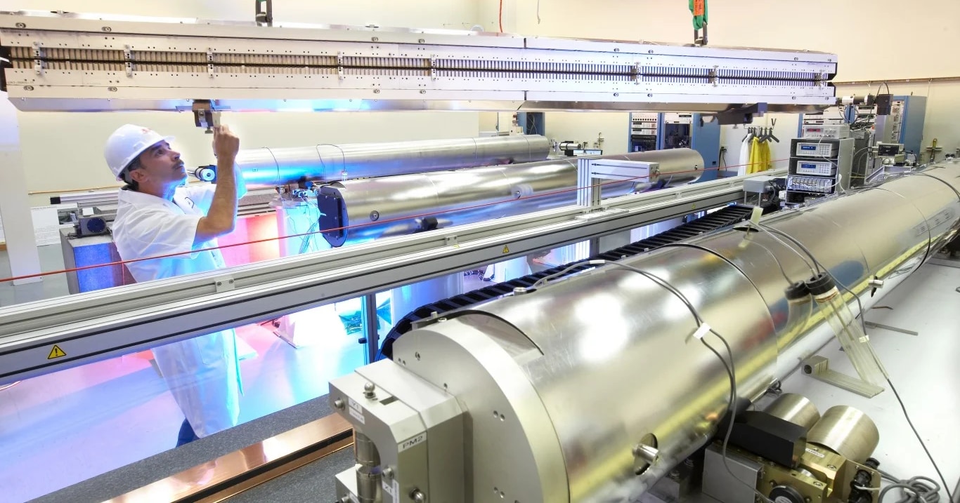 Optics stocks decline sharply as Anthropic news impacts Lumentum, Corning, AXT