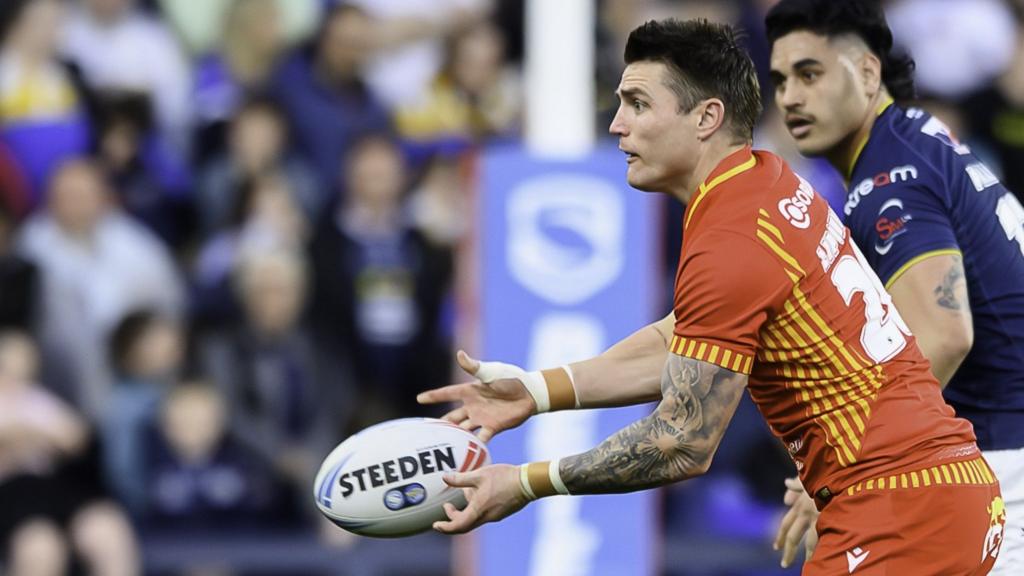 Wakefield sign Catalans forward Lipowicz