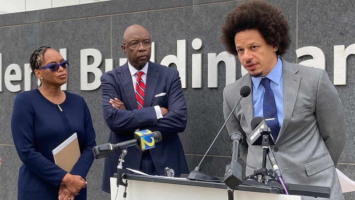 Eric André and Clayton English settle lawsuit over drug search program at Atlanta airport