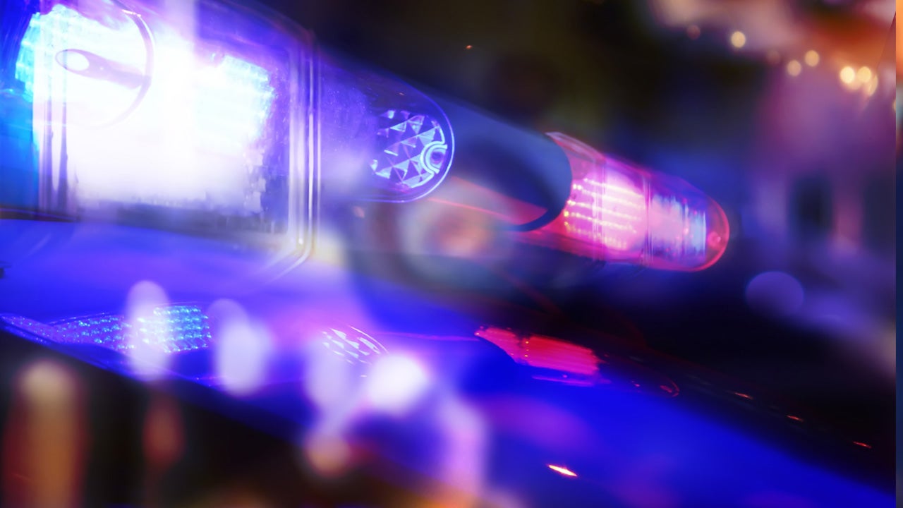 1 dead after crash between truck, motorcycle in Benton County