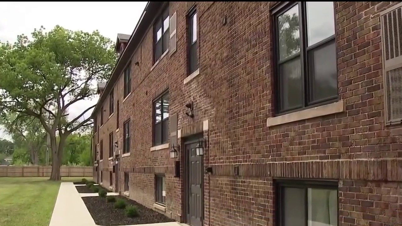 Detroit celebrates grand opening of Rohns Apartments
