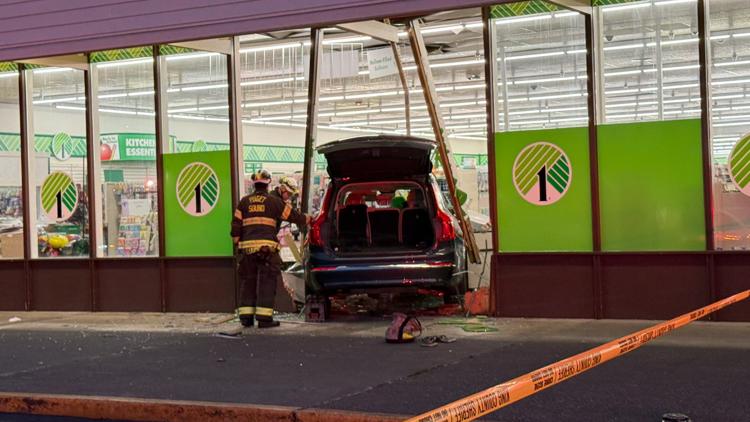 Car crashes into Covington Dollar Tree