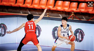 Korea edges Japan, reaches U18 basketball Asia Cup quarterfinals