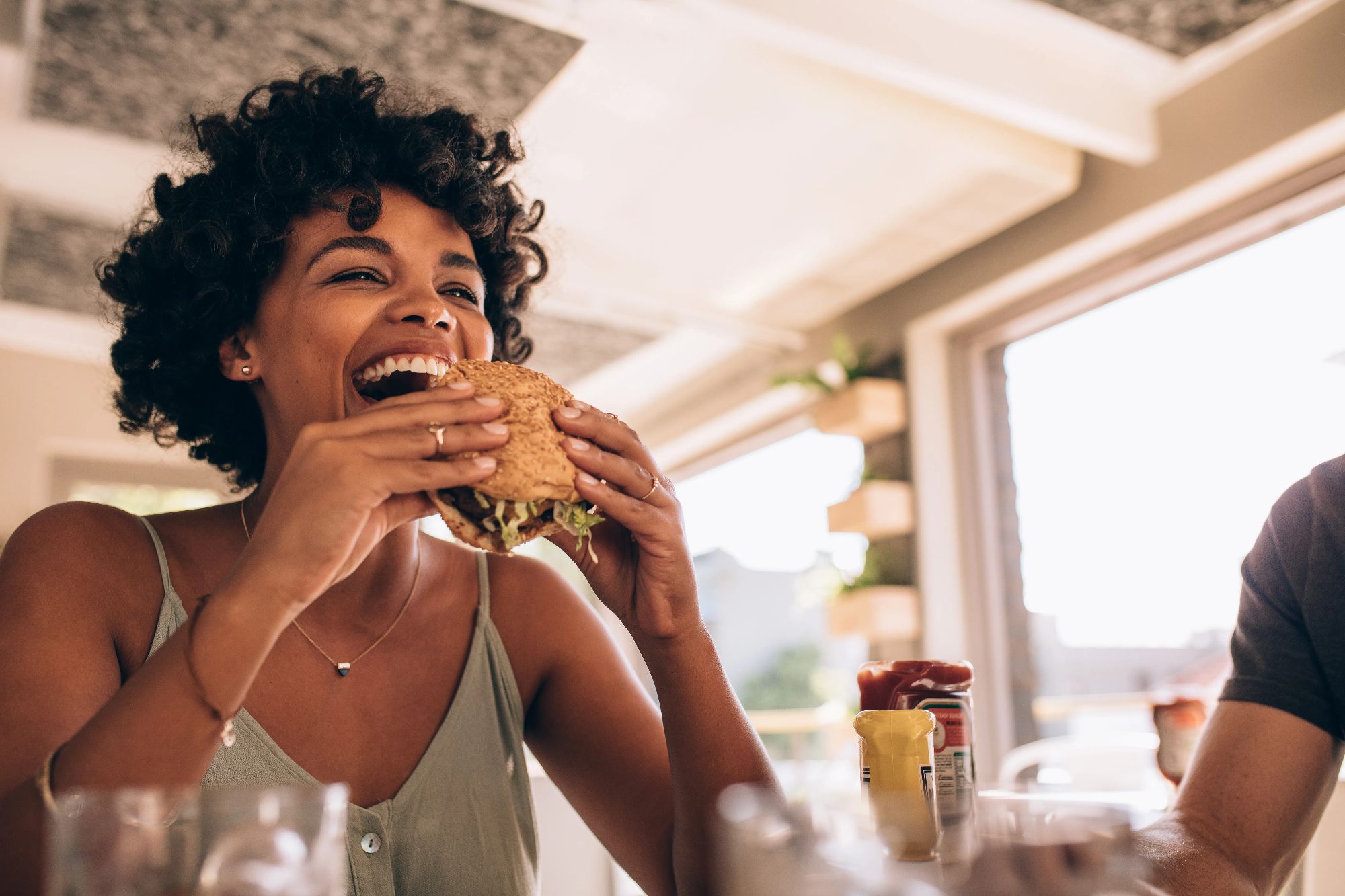 Iconic fast food chain is giving out over 2,000 free burgers at all its UK restaurants next week