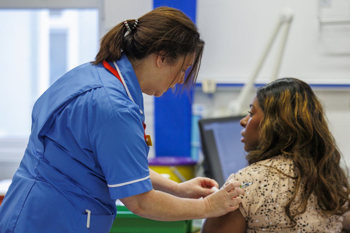 NHS opens flu jab bookings to ease winter demands