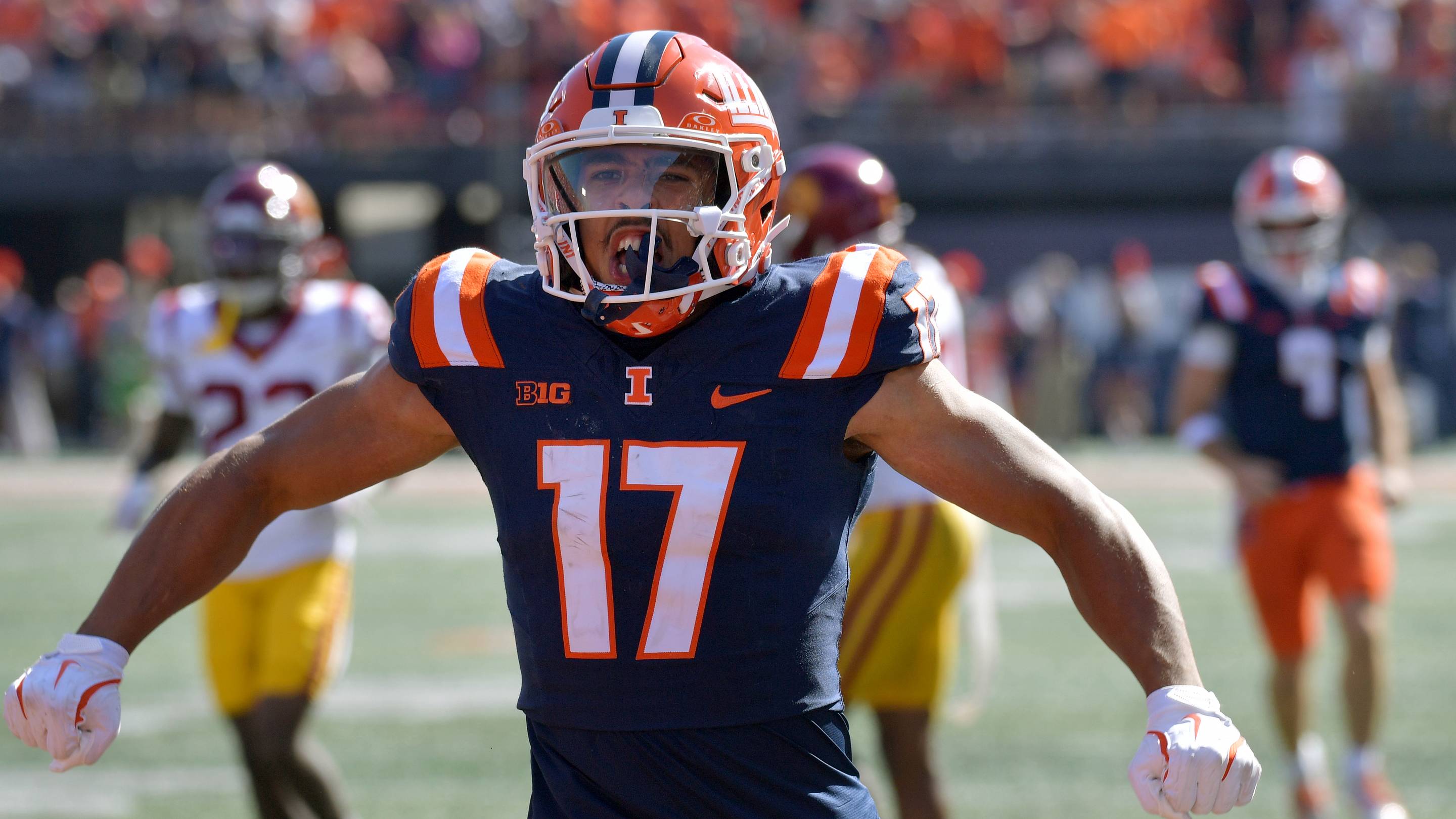 Illinois Offensive Coordinator Barry Lunney Jr. Highlights Three Fall Camp Standouts