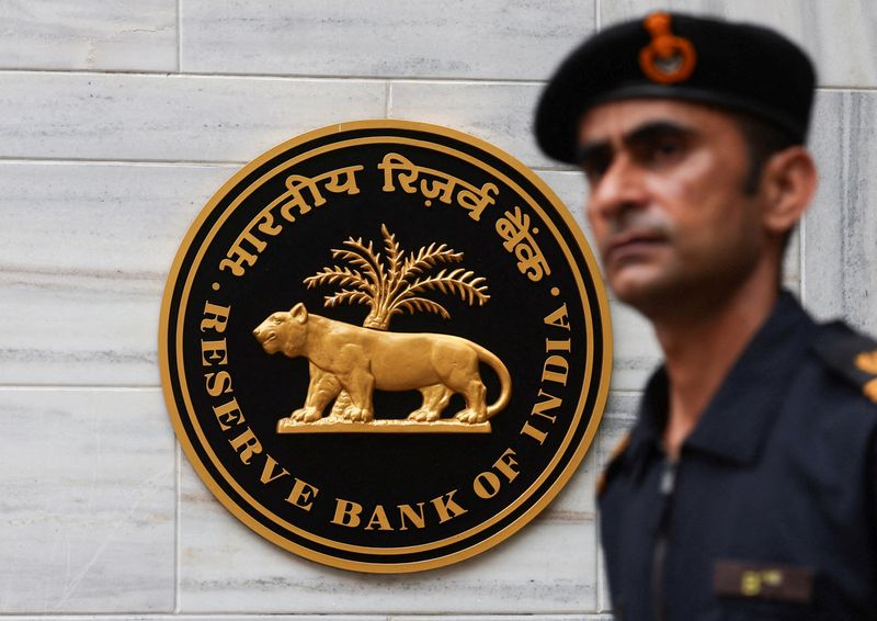 India rate panel signals impending hikes, eyes inflation path to gauge timing