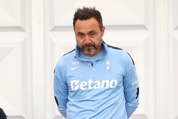 Four things spotted in Tottenham training as Roberto De Zerbi faces Micky van de Ven dilemma