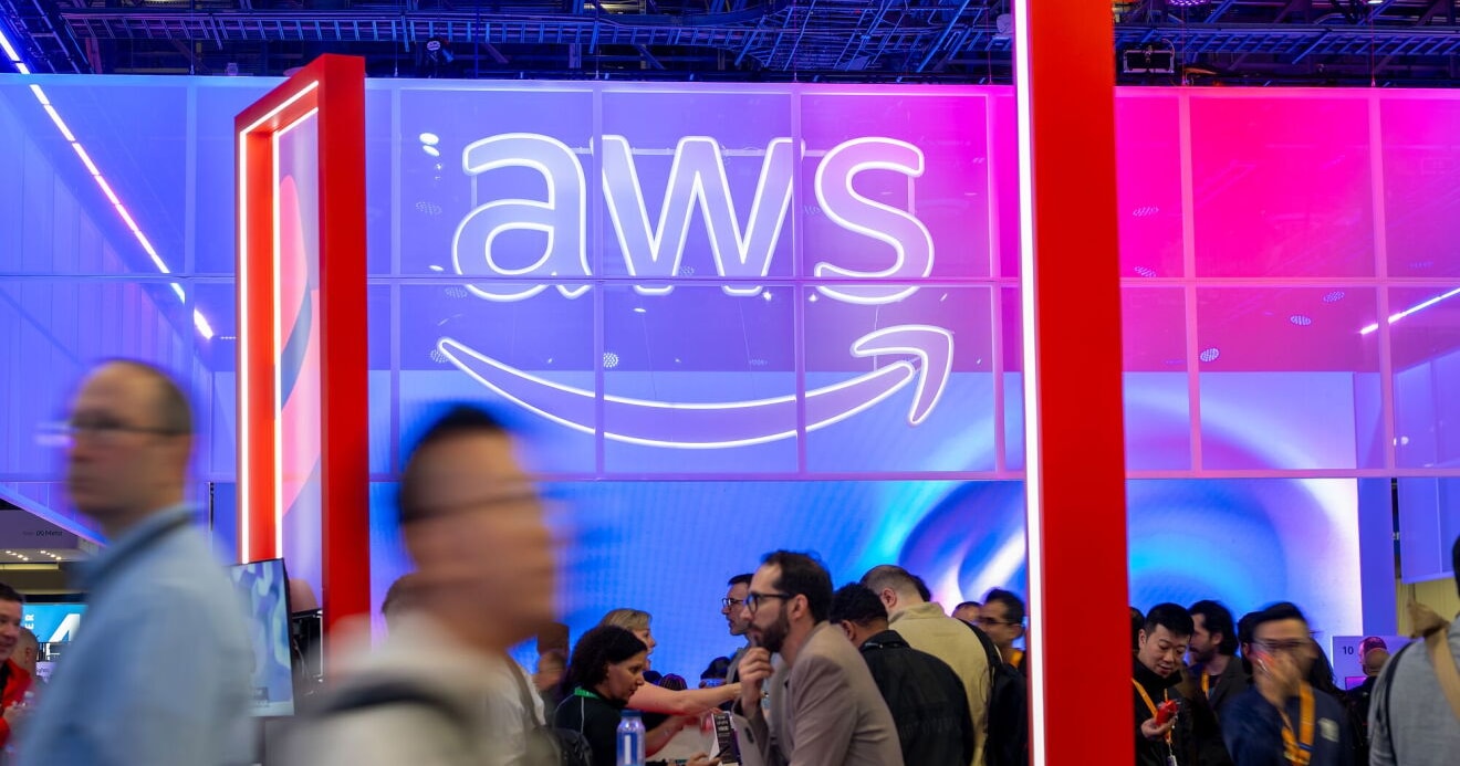 Amazon sees bigger AWS growth amid rising competition pressure