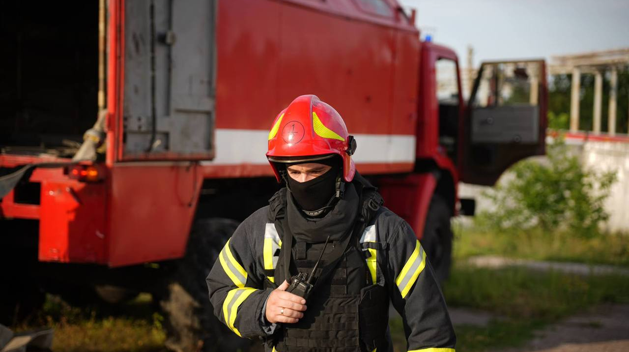 Russians attack Zhytomyr, hit police building