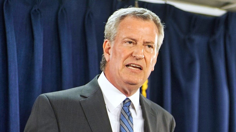 Bill de Blasio backs Democrats' socialist wing, says Americans are 'hungry' for far-left vision