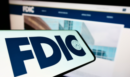 FDIC Mulls Standards Body to Streamline Bank-FinTech Oversight