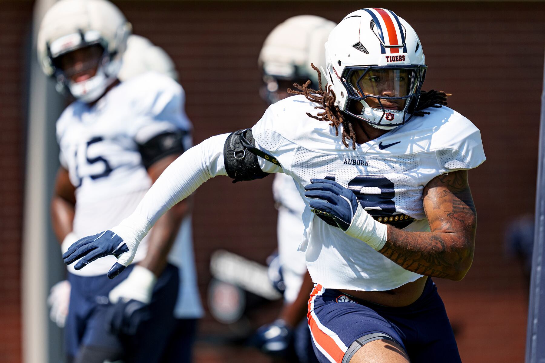 Auburn edge rusher expected to miss regular season with injury