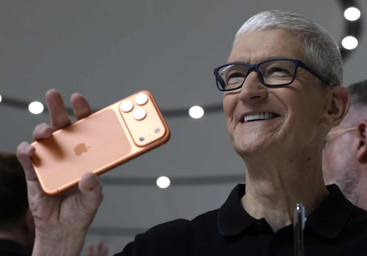 Apple’s stock could be the savviest buy within Big Tech, according to this analysis