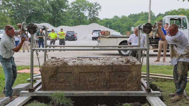 Mystery of Tonti Stone solved 55 years after deadly train wreck outside Salem, Illinois