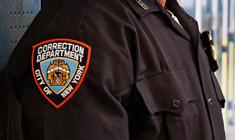 Man dies in NYC medical jail complex, 6th this year