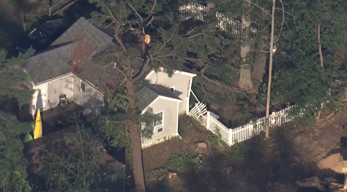 Sky5: Large tree falls on home in Lakeville, Mass.