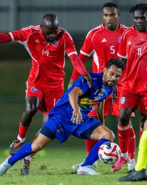 Galaxy narrowly beaten by Central Coast FC