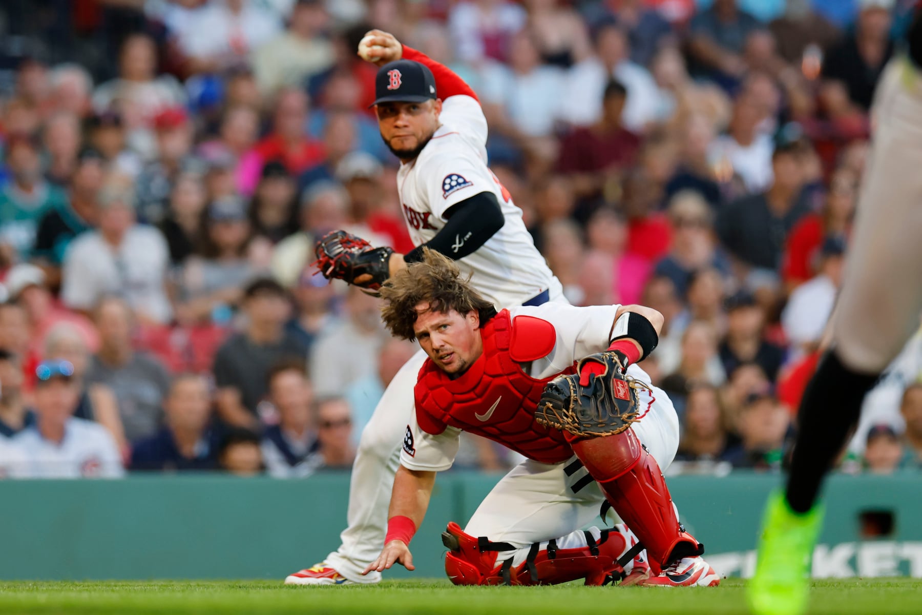 Willson Contreras on being booed again, fan altercation: ‘If you’re a smart fan, you know what’s going on’