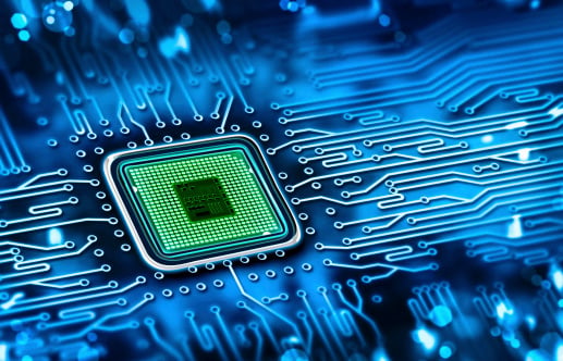 Intel and AMD Fall 4% as 13F Filings Reveal Concentrated Chip Bets
