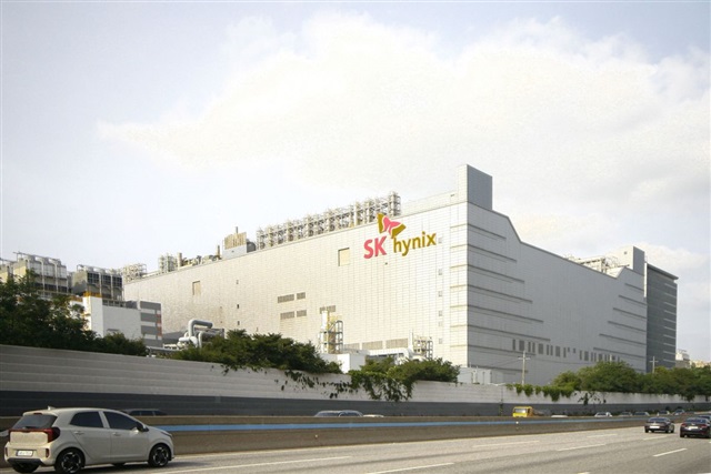 SK Hynix's new HBM team lands in Nvidia and AMD's backyard — co-design is becoming the way to win HBM4 orders
