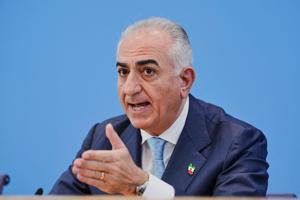 Poilievre invites Iran's exiled crown prince Reza Pahlavi to visit Canada