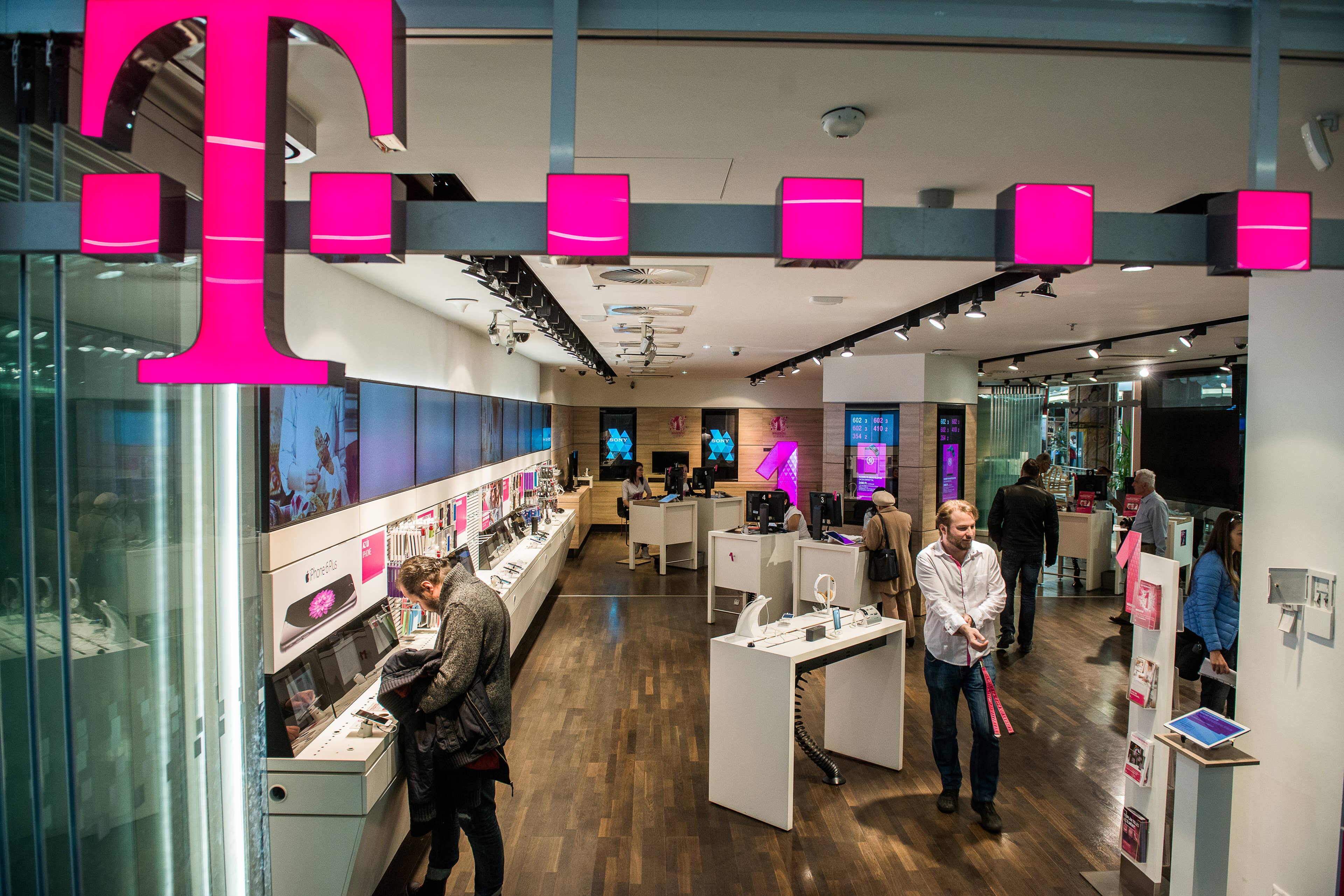 T-Mobile makes striking workforce shift amid fight for customers