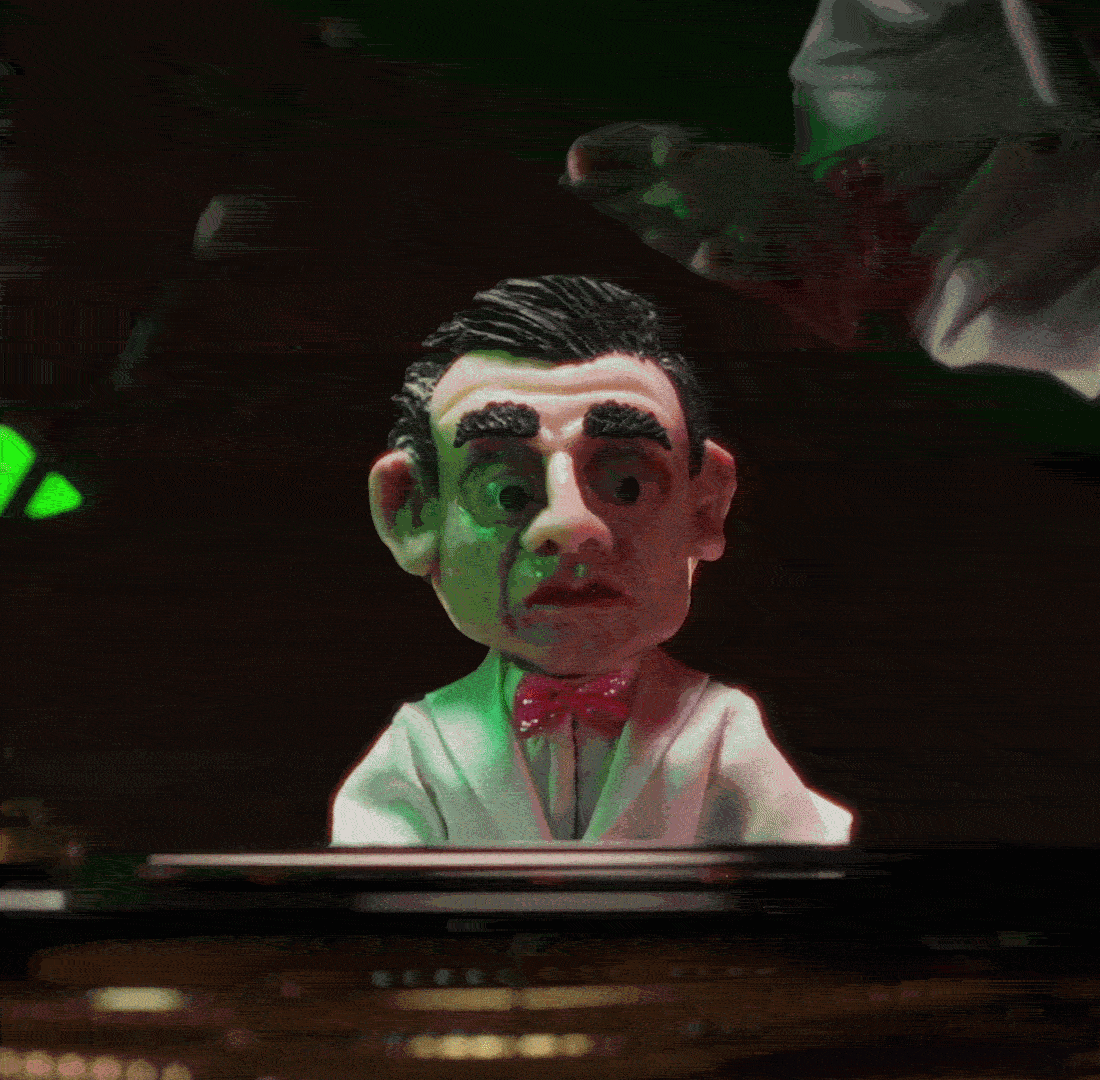 A “12 Inch Pianist” Walks Into a Bar