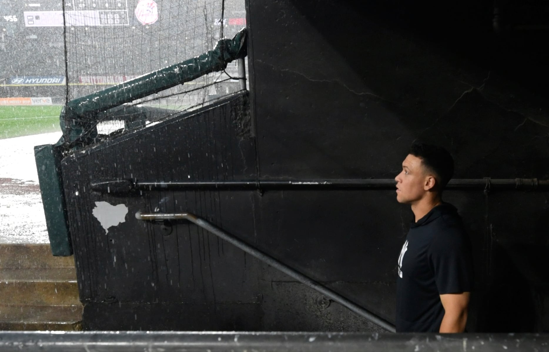 Yankees’ Aaron Judge fractured worst rib possible and better not dive this year, doctor reveals
