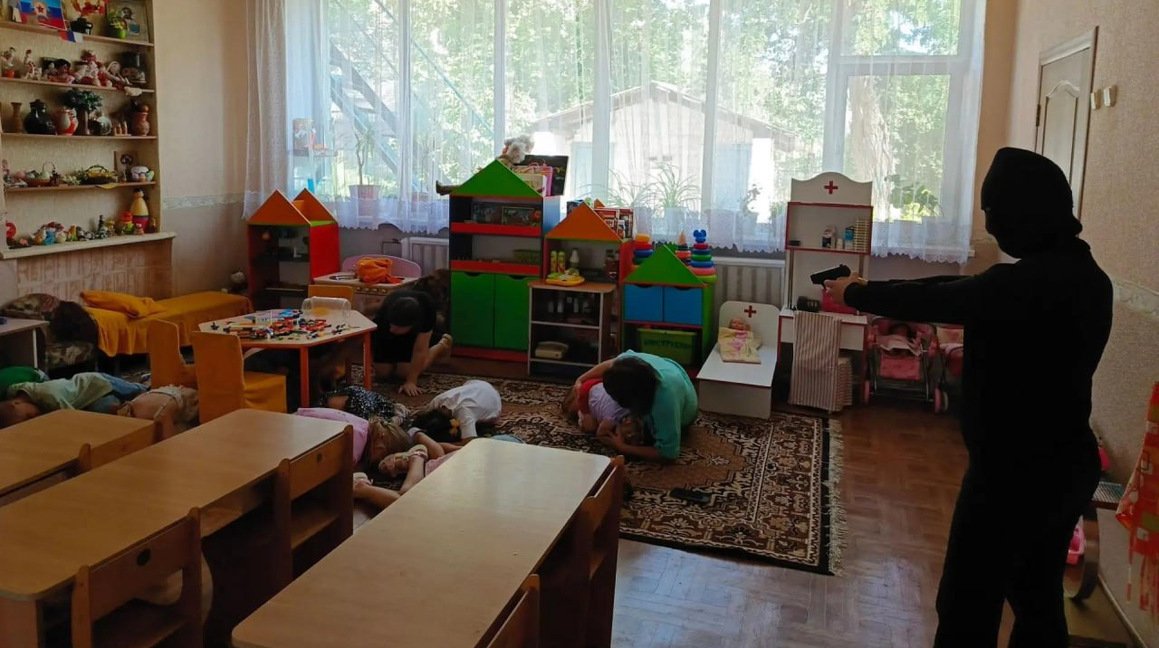 Taken hostage and held at gunpoint: how children in Russian kindergartens and schools are being "prepared" for terror attacks