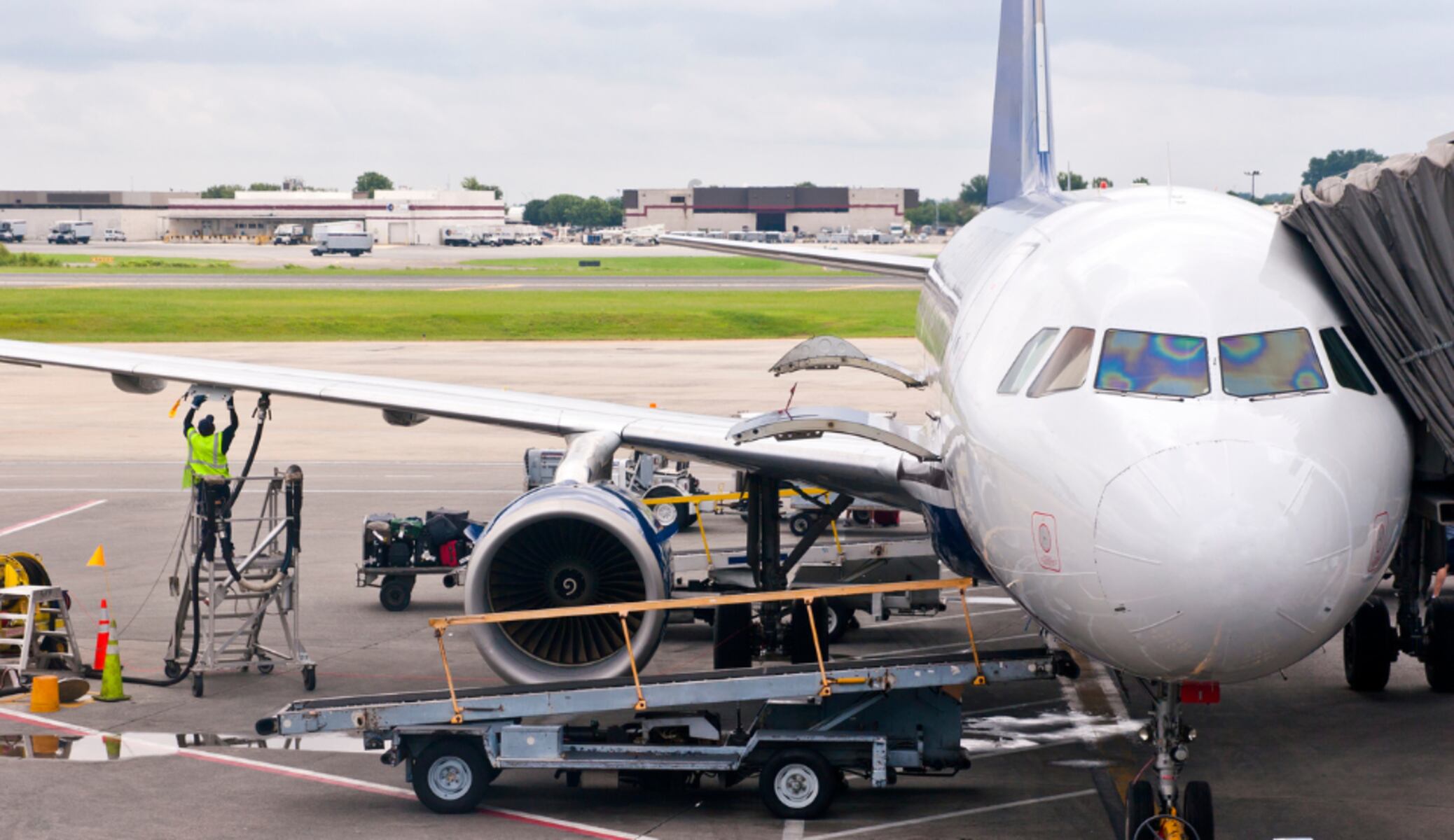 Over 1,410 flights delayed, 250 canceled amid widespread U.S. travel disruptions