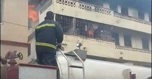 Fire guts three-storey building near Manhyia Palace in Kumasi