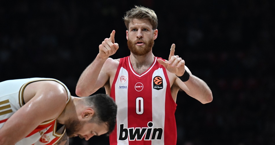 Olympiacos opens disciplinary proceeding for Walkup