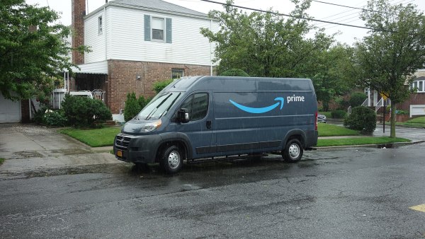 Teamsters accuse Amazon and 13 subcontractors of skipping New York’s layoff notice law