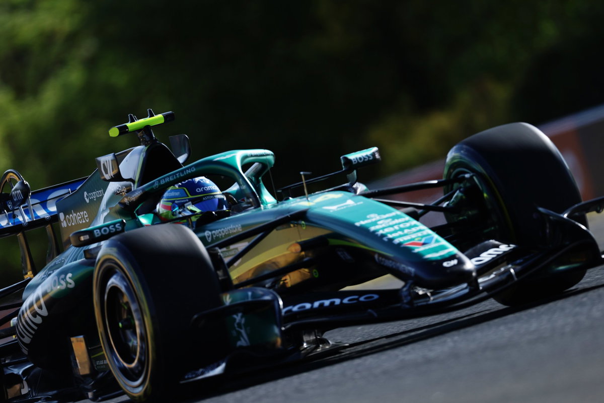 American NFL billionaire buys stake in Aston Martin F1 team