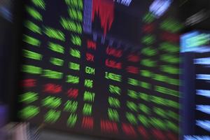 S&P/TSX composite down in late-morning trading, U.S. stocks also lower